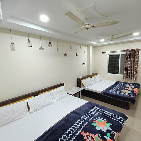 Hotel Shipra Inn อุจเจน ภายนอก รูปภาพ