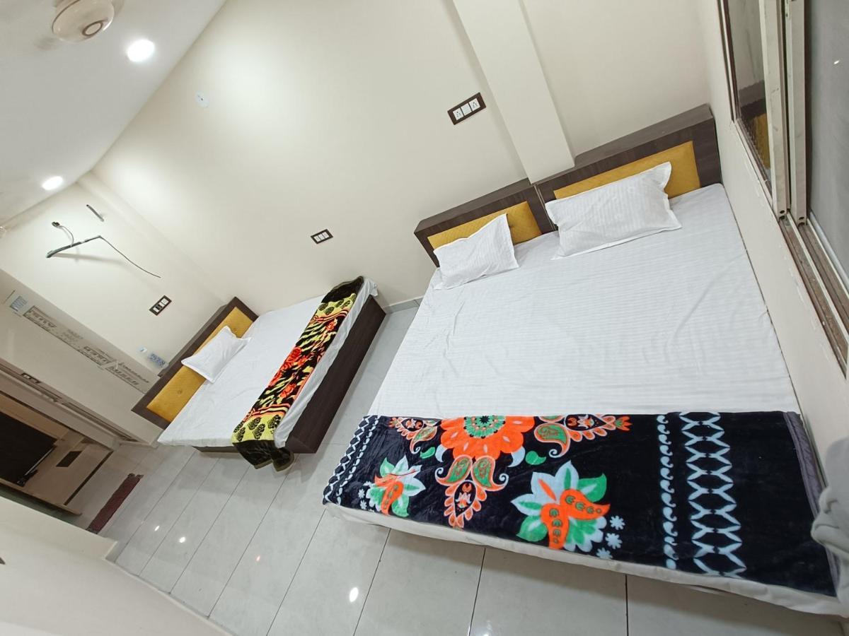 Hotel Shipra Inn อุจเจน ภายนอก รูปภาพ