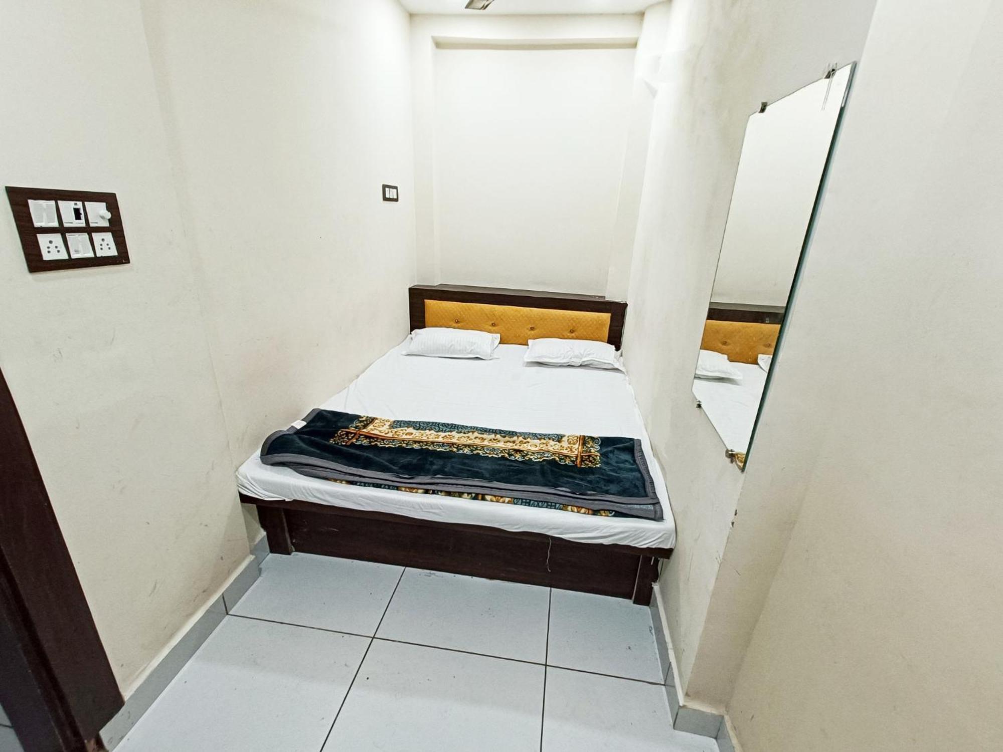 Hotel Shipra Inn อุจเจน ภายนอก รูปภาพ