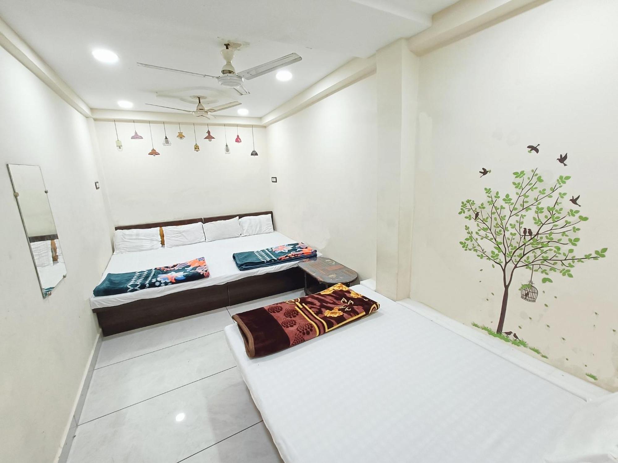 Hotel Shipra Inn อุจเจน ภายนอก รูปภาพ